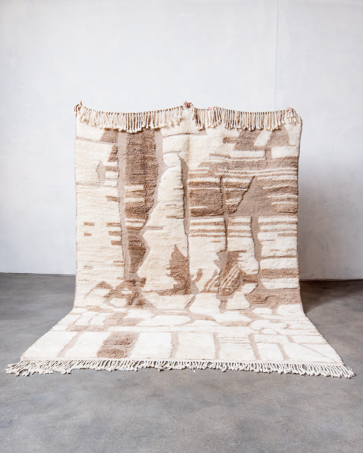 Modern, designer, handcrafted 100% sheep’s wool Berber rug from Morocco. Beni M’rirt carpet with beautiful colours and patterns and fluffy wool texture.